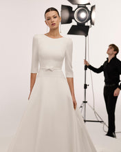 Lade das Bild in den Galerie-Viewer, Rosa Clara Couture - Kollektion 2027 - Modell Sidney
