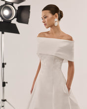 Lade das Bild in den Galerie-Viewer, Rosa Clara Couture - Kollektion 2027 - Modell Silene
