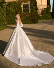 Lade das Bild in den Galerie-Viewer, Luna Novias - Kollektion 2027 - Modell Freda
