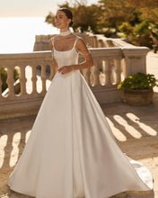 Lade das Bild in den Galerie-Viewer, Luna Novias - Kollektion 2027 - Modell Florida
