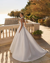 Lade das Bild in den Galerie-Viewer, Luna Novias - Kollektion 2027 - Modell Florida
