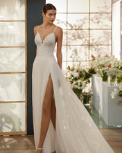 Lade das Bild in den Galerie-Viewer, Rosa Clara Couture - Kollektion 2026 - Modell Melby
