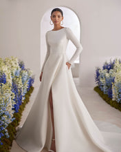 Lade das Bild in den Galerie-Viewer, Rosa Clara Couture - Kollektion 2026 - Modell Toledo
