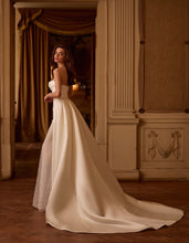 Lade das Bild in den Galerie-Viewer, Alberto Palatchi - Kollektion 2026 - Modell Candice
